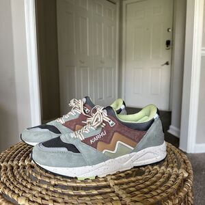 Karhu Aria Sneakers in Pigeon/Doe Trainers Men’s  US 8 (Unisex Shoe) Chunky